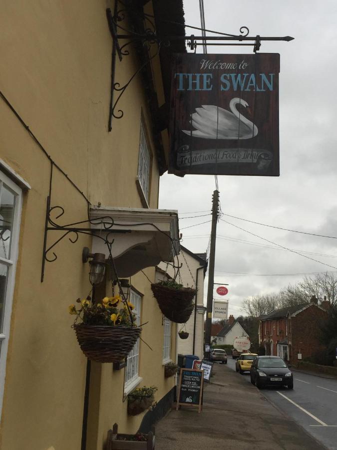 Monks Eleigh The Swan Inn מראה חיצוני תמונה